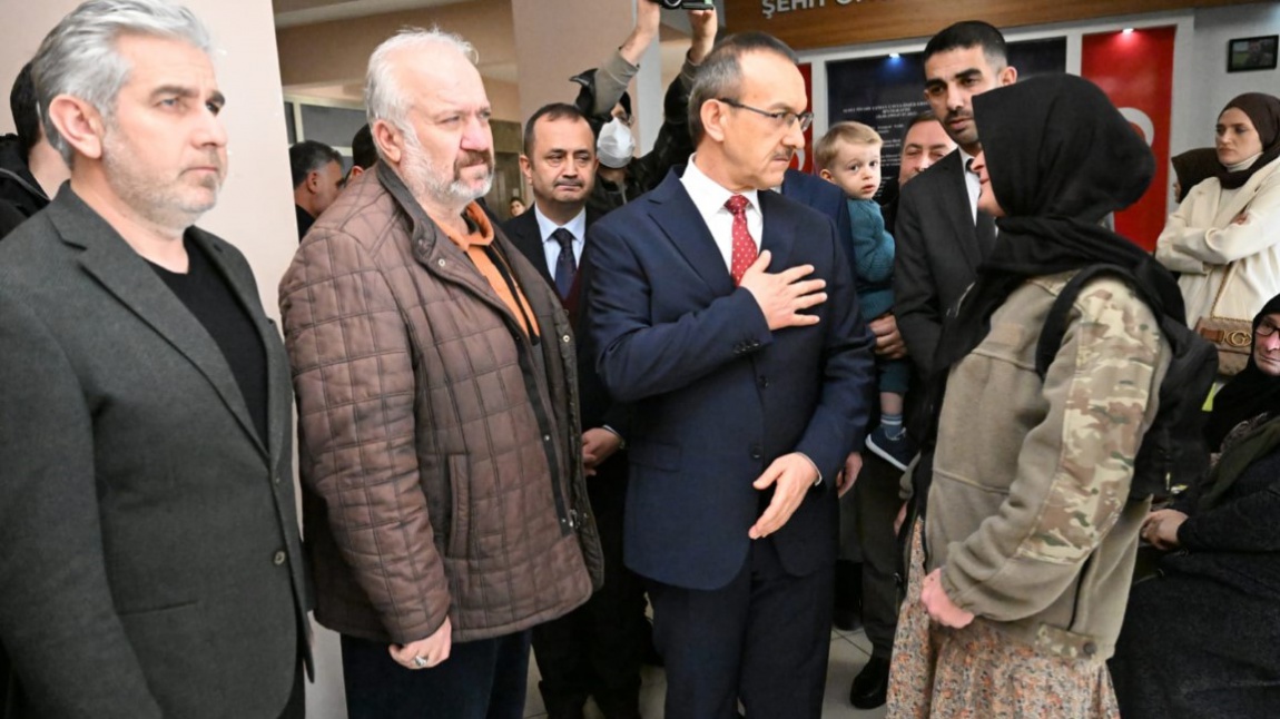 Şehidimiz Ömür Ertuğrul Sarı'nın Anısına Hazırlanan Şehit Köşesi Açılışı ve Anma Töreni Gerçekleştirildi